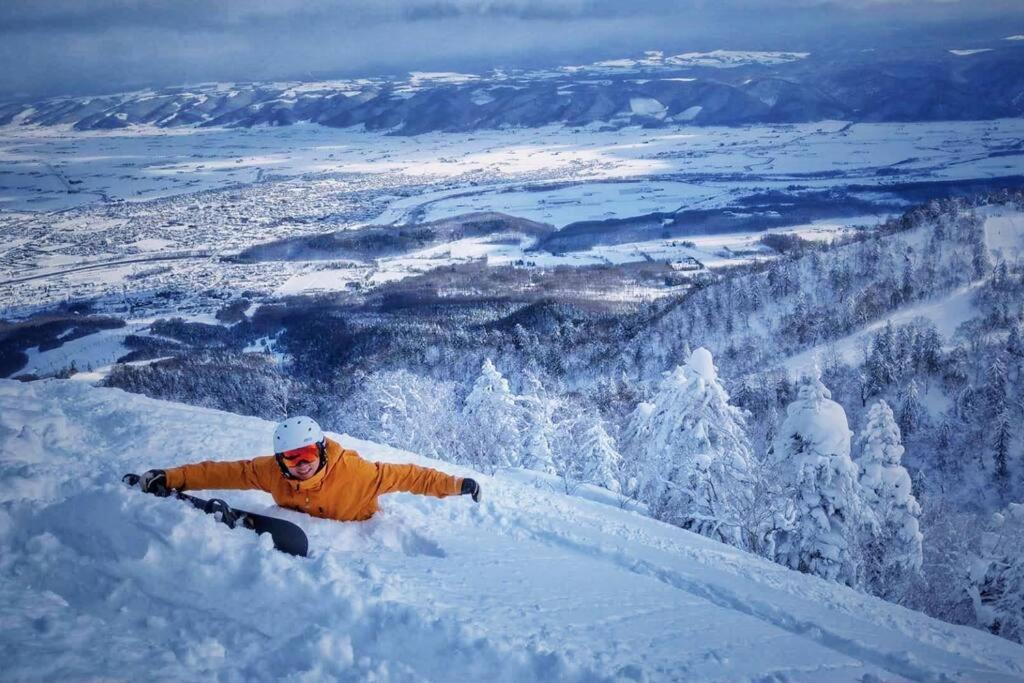 Furano Cube Sugar-方糖民宿,步行8Min到雪场,3 Brs,Max 6Ppl Экстерьер фото